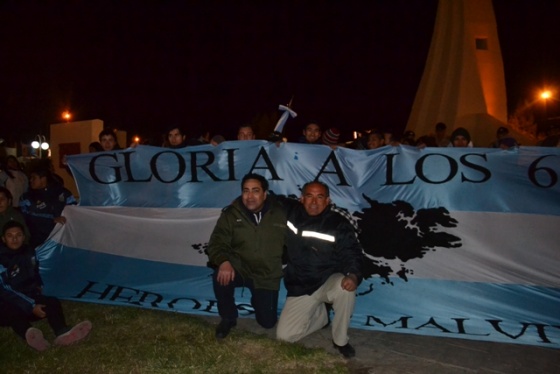 Acto de Vigilia A 33 años de la Gesta de Malvinas (Fotos: C. Robledo)