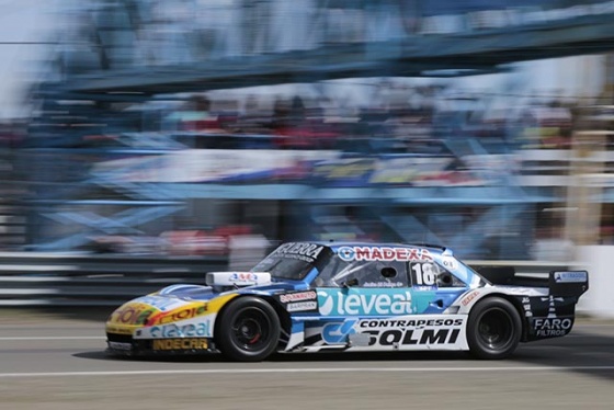 Matias Rossi se llevó el tercer puesto en su Chevy ( Foto: Christian González)