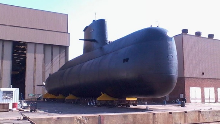 Todos se preguntan qué pasó con el submarino.