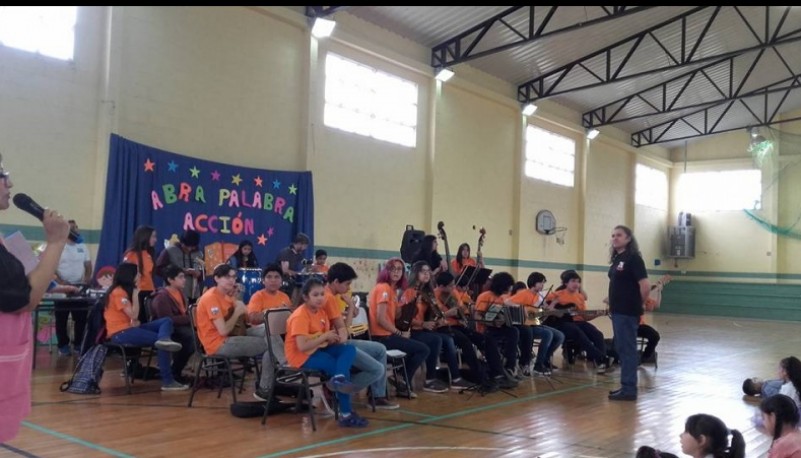 Orquesta Pu-kara en el Jardín de Infantes N°33 de Rospentek