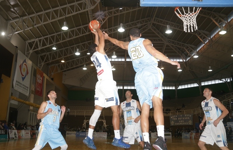 Hispano vuelve a jugar y busca su primera victoria.