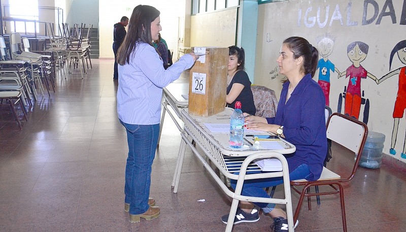 Hoy se conocerían resultados oficiales de las elecciones.