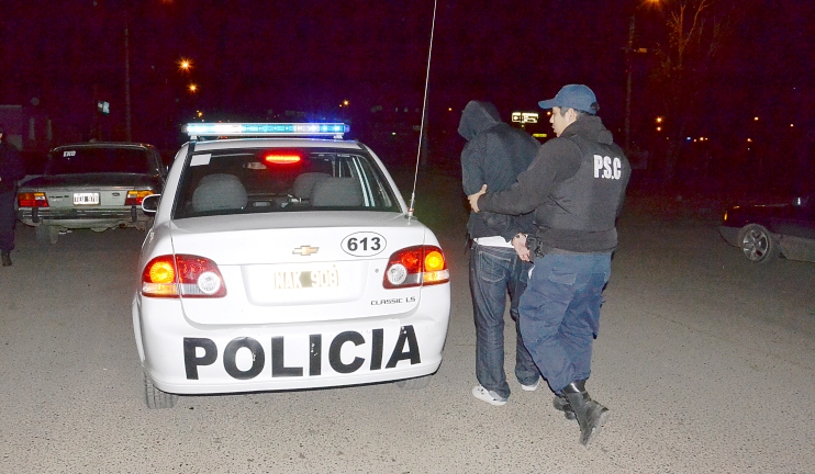 Persecución y detención en el barrio 213 Viviendas. (Foto: Archivo)