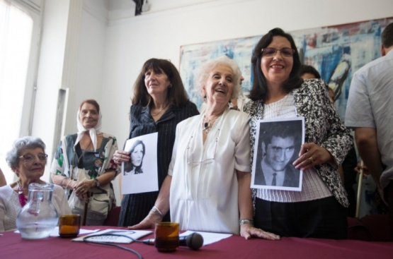 En conferencia de prensa presentaron a la nieta.