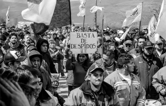 Masiva convocatoria por los despidos en la Cuenca. (Fotos: Carlos Colicoy)