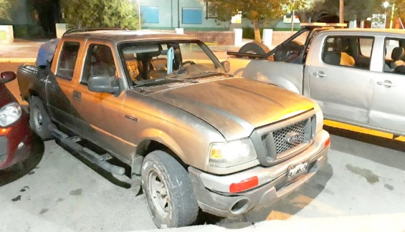 La camioneta quedó secuestrada en la Seccional Primera de Las Heras. 