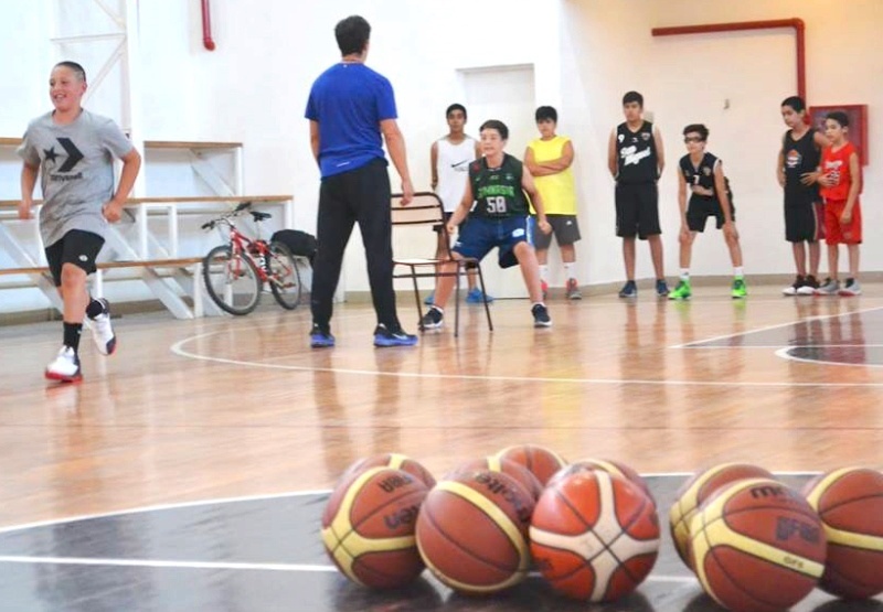 Los U-13 en pleno entrenamiento. 