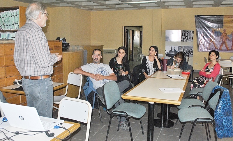 Encuentro en el Archivo Histórico Provincial (J.C.C) 