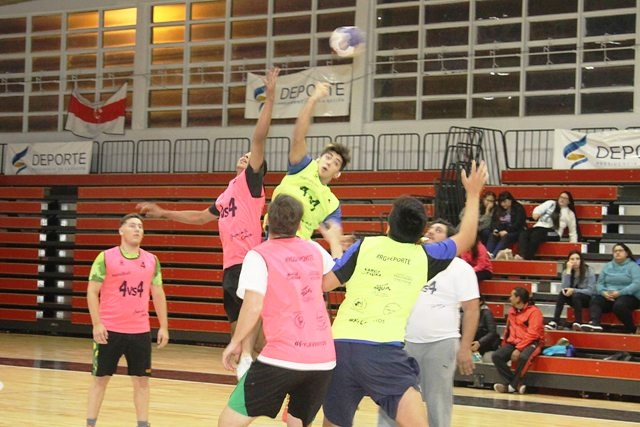 El handball tuvo su competencia en verano.
