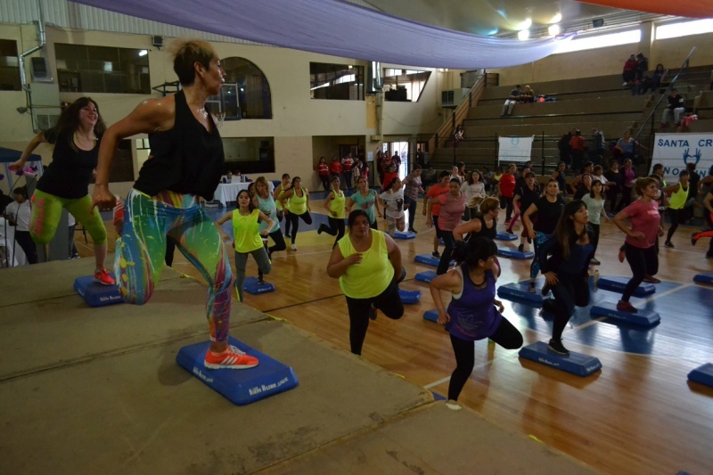 Mujeres en movimiento, disfrutaron de diferentes clases.