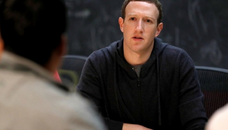 Aunque le cerró las puertas al Parlamento británico, Zuckerberg declararía en el Congreso de su país. (AP)