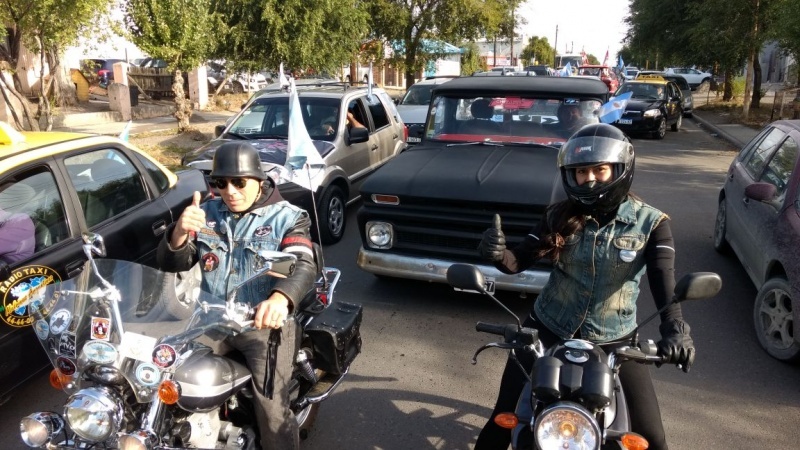 A las 16:30 partió la caravana.