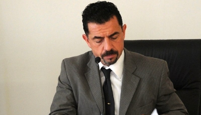 El Dr. Mario Reynaldi fue acusado formalmente de “mal desempeño”.