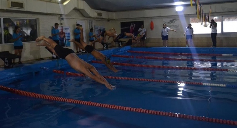 Natación fue la primera disciplina.