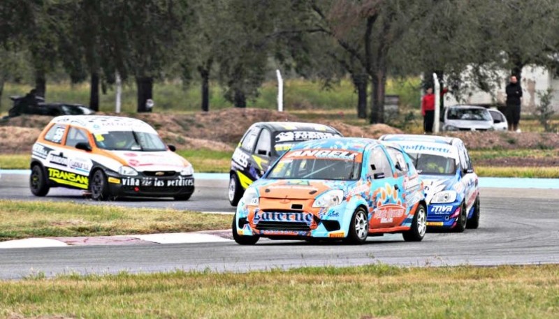 El Ford Ka mostró potencial en las primeras carreras del año.  