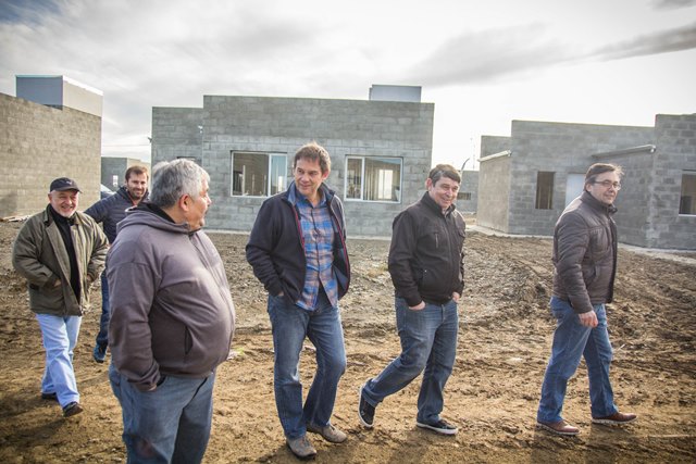 Lozano en la recorrida de obras. 