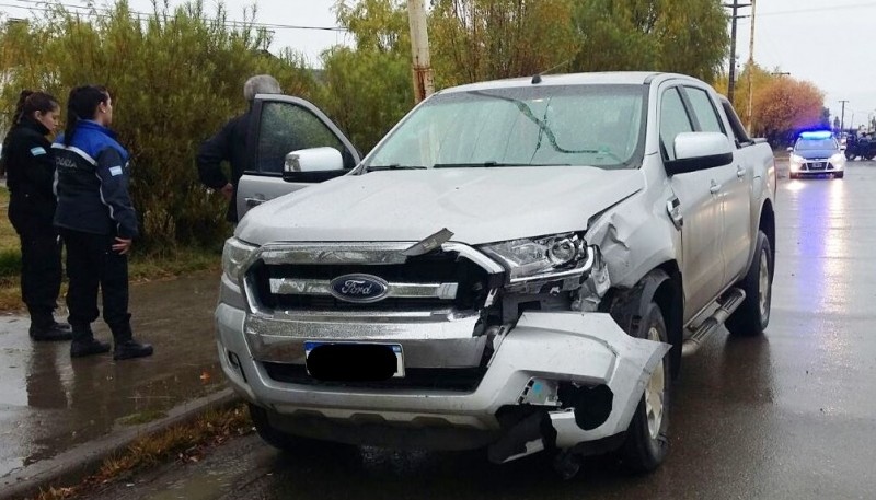 La Ford Ranger con daños materiales visibles (C.R)
