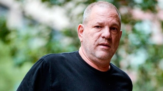 Harvey Weinstein se entregó a la policía en Nueva York