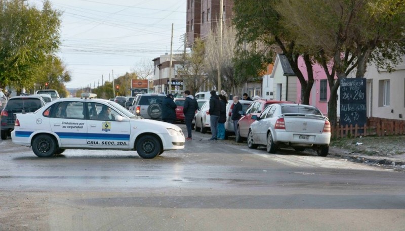 Los autos presentaron algunos daños en el choque de Alfonsín. (Foto: C.R.)