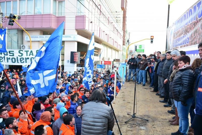 Fue tras el acto realizado al mediodía. 