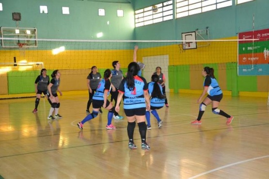 El gimnasio municipal cumple años y se festeja con deporte.