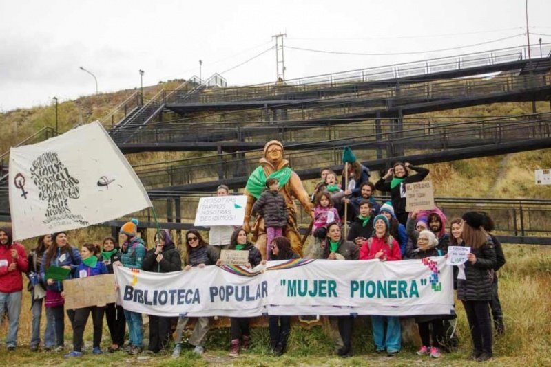 El sábado hubo un panel con La Ola y los “próvida” en la UNSJ.