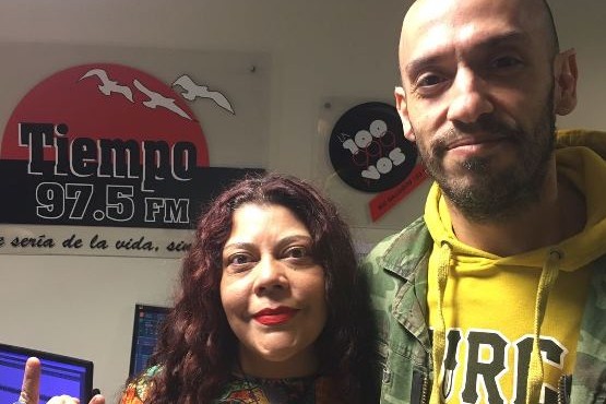 Kaya deleitó con su repertorio de música latinoamericana