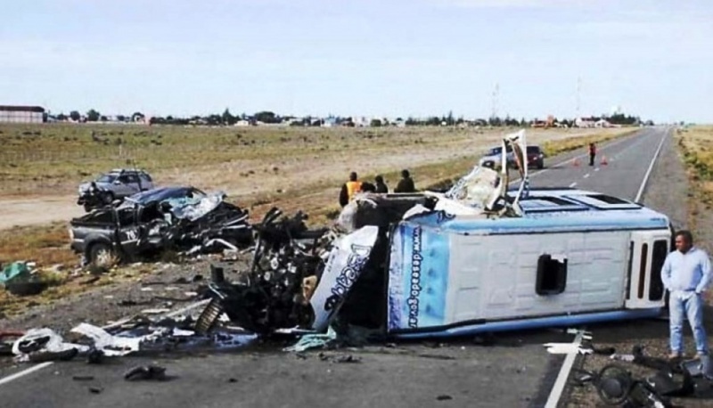 El trágico accidente se registró en la Ruta Nacional 281 cerca de Jaramillo. 