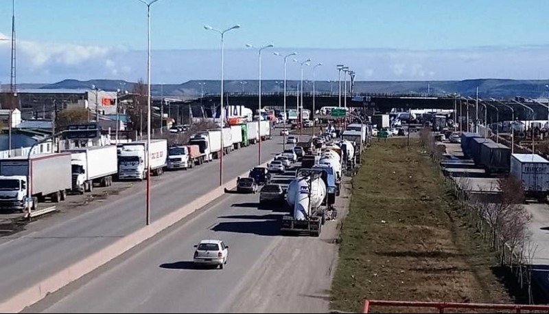 Camioneros sobre la Autovía (C.R)