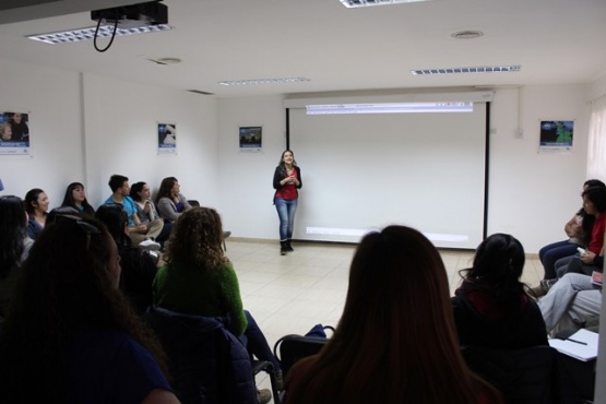 Primeros encuentros para aprender el lenguaje de señas