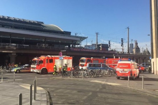 Toma de rehenes y tiroteo en una estación de trenes Colonia