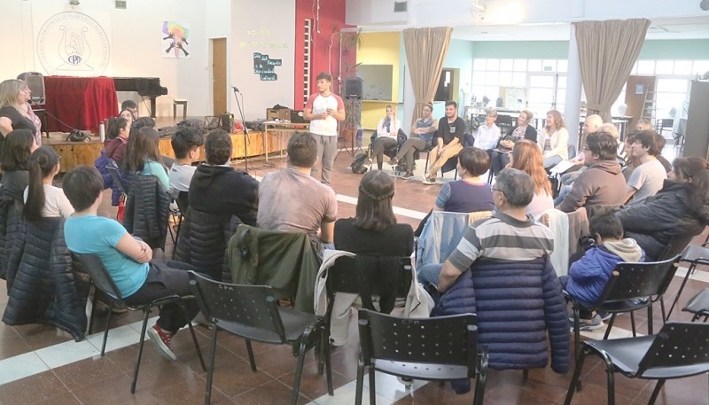 Nahuel Lobos en el Conservatorio de Música (C.G)