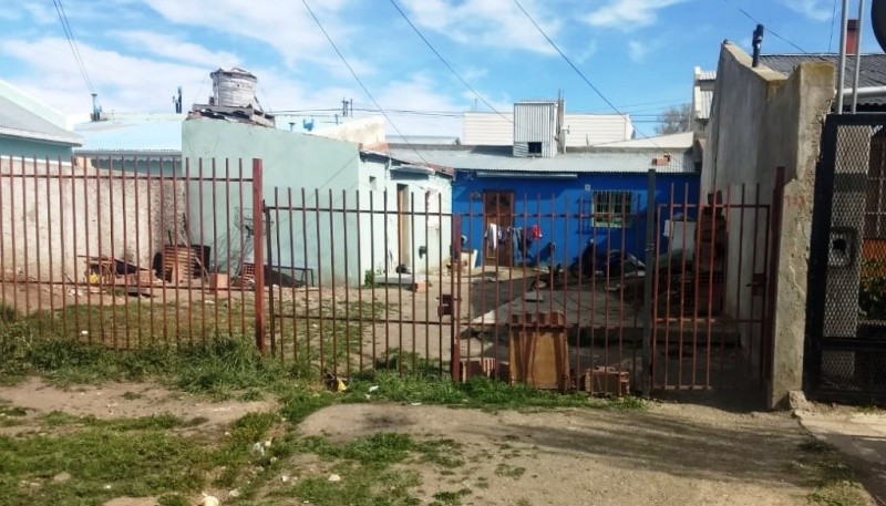 Una de las casas allanadas por el personal policial. 