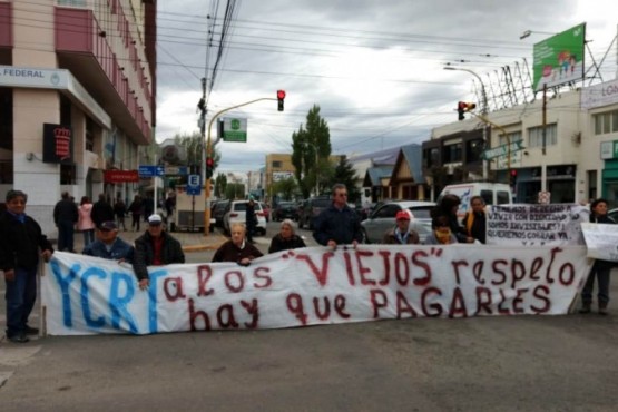 Los jubilados, retirados y pensionados en Av. Kirchner y San Martín