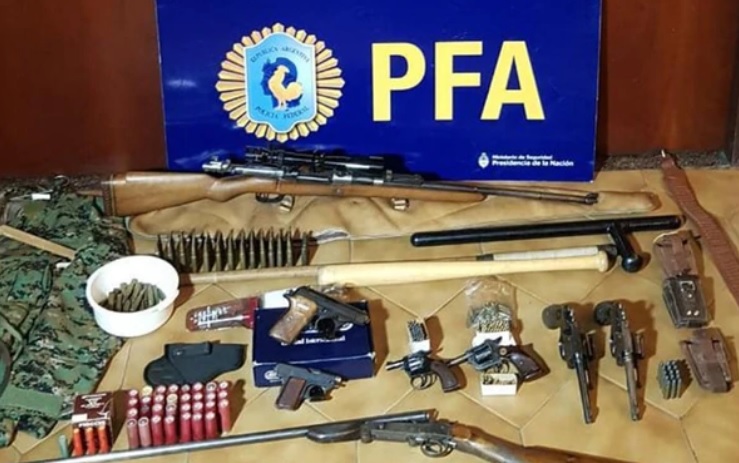 Las armas secuestradas por la PFA. 