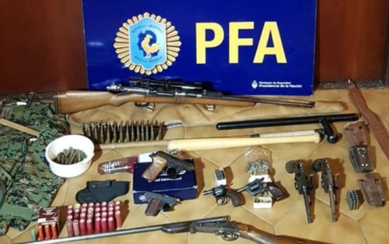 Las armas secuestradas por la PFA. 