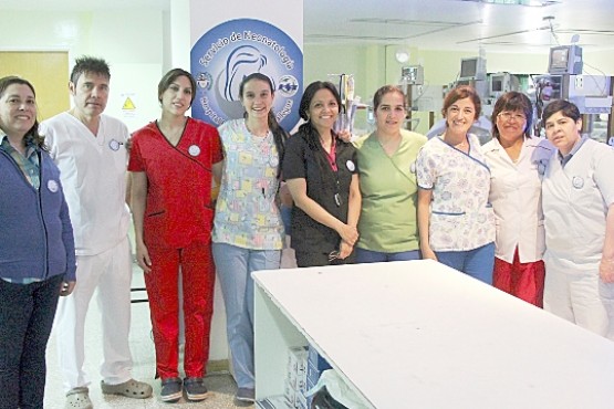 El equipo que trabaja todos los días en neonatología del Hospital regional.