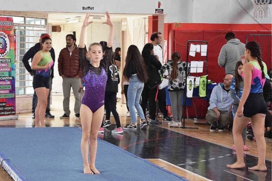 Con gran cantidad de público continúa el torneo de Gimnasia Artística