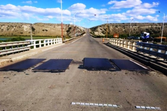 El puente tiene circulación restringida hasta el viernes.