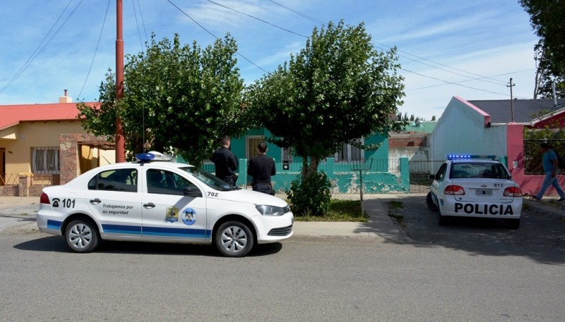 La policía logró detener al violento que atacó a su abuela.   