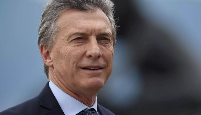 Acaba de aterrizar en las represas Mauricio Macri