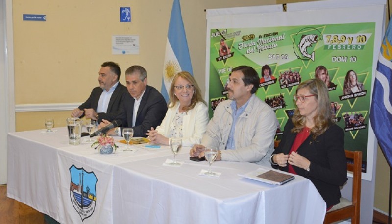 Presentación Fiesta Nacional del Róbalo (C.R) 