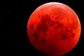 En la noche del domingo se podrá ver una "superluna de sangre"