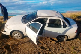 Turistas ilesos luego de volcar auto cuando regresaban a El Calafate