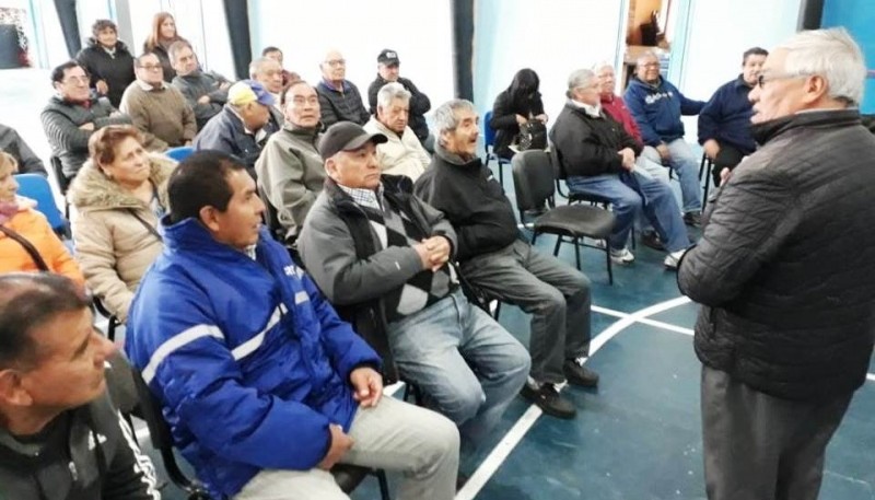 Asamblea de jubilados realizada en Río Turbio. (Foto Patagonia Nexo)