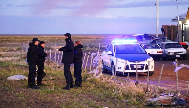 Los restos fueron hallados cerca de la calle Alvear, pero dentro del predio de la Reserva Costera.  (C.G.)