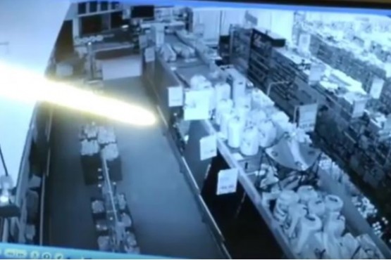 ¿Fantasmas en la sucursal de un supermercado?