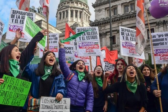 Acuerdan nuevo proyecto, con 14 semanas de límite y sin objeción de conciencia