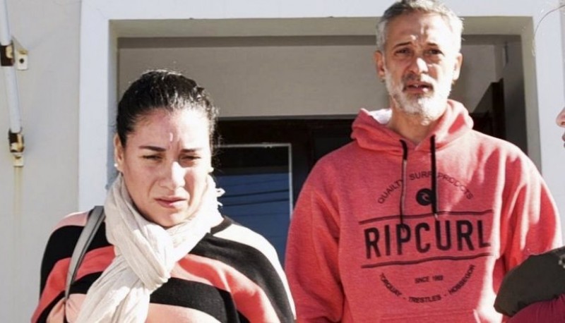 Verónica Falcón y Marcelo Varga se retiran al Juzgado Federal de Caleta Olivia. (Foto: Archivo)