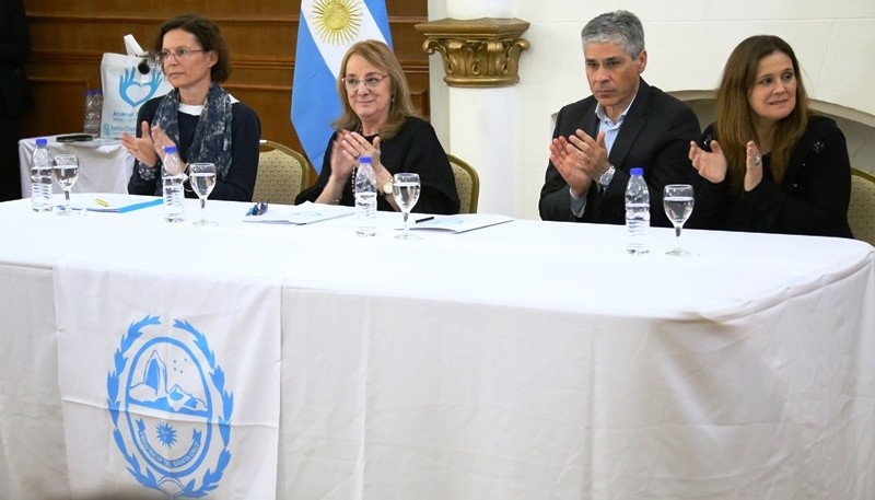 Kirchner, Brumana, González y Vessvessian, ayer en Casa de Gobierno. (C.G.). 